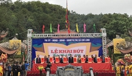 Thứ trưởng Đặng Thị Bích Liên dự lễ hội Khai bút đầu xuân tại Đền thờ Chu Văn An