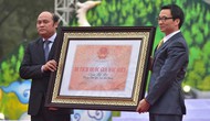 Phó Thủ tướng Vũ Đức Đam trao Bằng xếp hạng Di tích quốc gia đặc biệt cho Chùa Bổ Đà