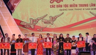 Thứ trưởng Trịnh Thị Thủy dự khai mạc Ngày hội văn hóa các dân tộc miền Trung lần thứ III