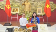 Bảo tàng Hồ Chí Minh tỉnh Thừa Thiên- Huế tiếp nhận gần 190 tư liệu quý về Bác Hồ