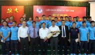 Bộ trưởng Nguyễn Ngọc Thiện thăm các đội tuyển bóng đá nam