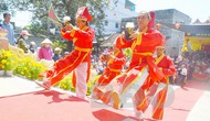 Hàng vạn người dân về dự Lễ hội vía bà xã Nhơn Phong