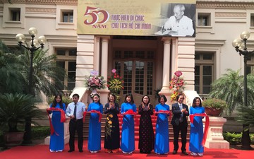 Giới thiệu gần 700 tư liệu về 50 năm thực hiện Di chúc Chủ tịch Hồ Chí Minh
