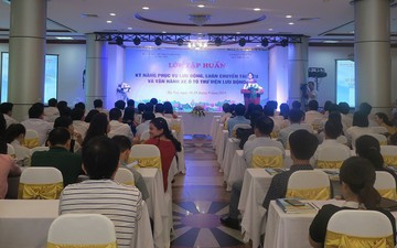 Tập huấn kỹ năng phục vụ lưu động, luân chuyển tài liệu và vận hành xe ô tô lưu động thư viện