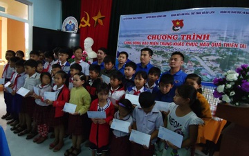 Đoàn Thanh niên Bộ VHTTDL hỗ trợ đồng bào miền Trung khắc phục hậu quả thiên tai