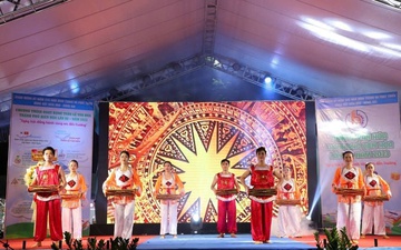 Đoàn Nghệ thuật quần chúng người M'nông tham gia Liên hoan Nghệ thuật quần chúng Khu dân cư toàn quốc 2025