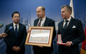 Truy tặng Huân chương Hữu nghị cho cố kiến trúc sư Kazimierz Kwiatkowski