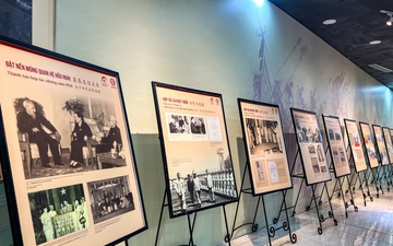 Hơn 100 tư liệu, tài liệu lưu trữ được giới thiệu tại triển lãm hợp tác hữu nghị Việt Nam - Trung Quốc