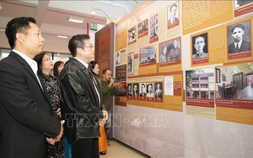 Trưng bày 370 tư liệu, hiện vật về hành trình của Bác Hồ tại Trung Quốc