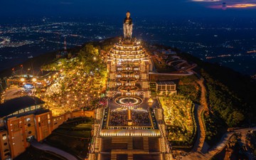 Du lịch Tây Ninh - Hình thành cực phát triển mới từ sáp nhập