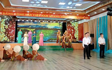 Bản sắc văn hóa Xứ Nghệ qua chương trình nghệ thuật "Khát vọng sông Lam"