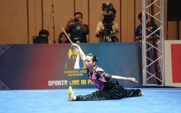 Tuyển thủ Dương Thúy Vi và đồng đội tham dự giải wushu vô địch thế giới 2025