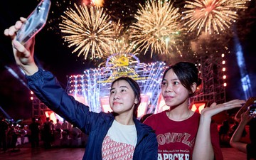 Sun Group tài trợ phường Hà Nam (Ninh Bình) bắn pháo hoa chào đón năm mới 2026