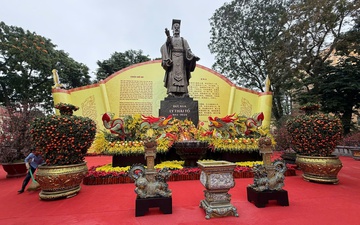 Sun Group dành tặng Hà Nội không gian hoa xuân rực rỡ tại khu vực tượng đài Lý Thái Tổ