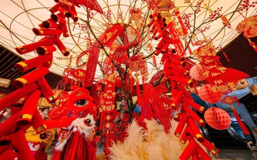 Hàng vạn du khách về Tây Ninh hành hương và chơi Hội xuân núi Bà