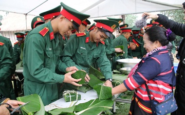 "Bánh chưng xanh - Tết vì người nghèo" - Lan tỏa tinh thần tương thân, tương ái dịp Tết đến Xuân về