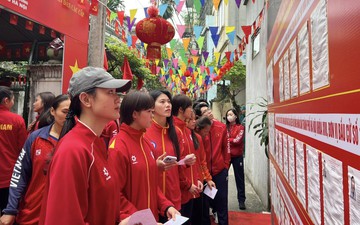 Các VĐV đội tuyển thể thao quốc gia hào hứng trong Ngày hội non sông