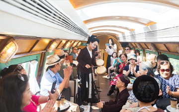 Hành trình "Hà Nội 5 cửa ô" đầy ấn tượng trong mắt du khách quốc tế