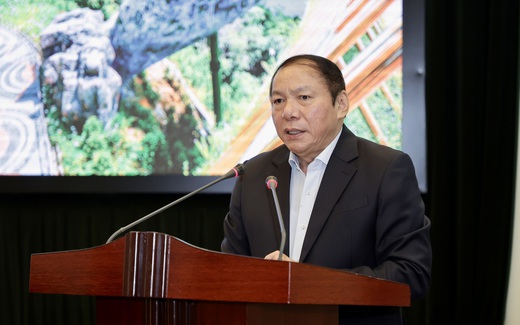 Bộ trưởng Nguyễn Văn Hùng: “Nghiên cứu, dự báo để xác định hướng đi ngành Du lịch không toàn màu hồng, cũng không toàn màu xám xịt”