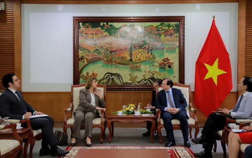 Thứ trưởng Tạ Quang Đông tiếp Đại sứ Ai Cập và Đại sứ Angola