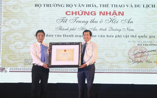 Hội An đón nhận danh hiệu Di sản văn hóa phi vật thể quốc gia Lễ hội Tết Trung thu