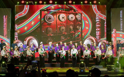 Rực rỡ sắc màu văn hóa dân tộc Mường giữa lòng Thủ đô Hà Nội