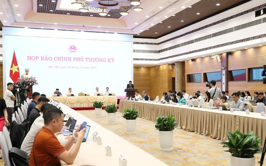 Du lịch tiếp tục phục hồi mạnh, thu hút 17,2 triệu lượt khách quốc tế trong 10 tháng