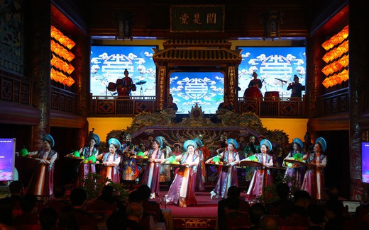 Bàn giải pháp phát triển công nghiệp văn hóa gắn với du lịch