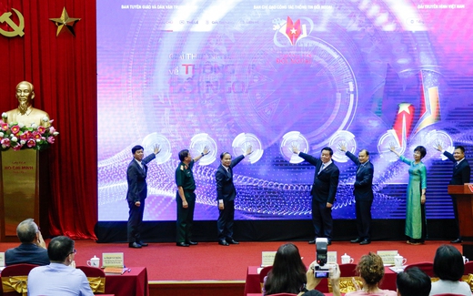 Giải thưởng toàn quốc về thông tin đối ngoại lần thứ XI: Thôi thúc mỗi người Việt trở thành một đại sứ, mang văn hóa và hình ảnh con người Việt Nam ra quốc tế