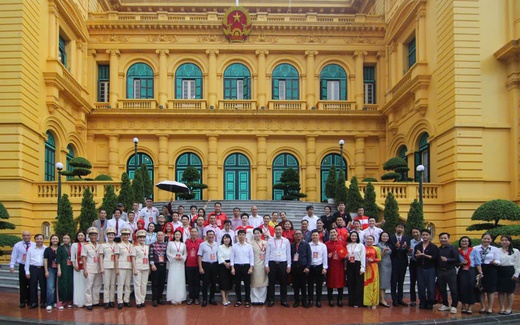 Khối Văn hóa, Thể thao tham gia Lễ diễu binh, diễu hành vào Lăng viếng Bác