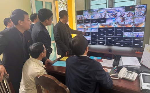 Hệ thống camera AI và thiết bị flycam được vận hành để đảm bảo an ninh, an toàn tại Lễ hội Du lịch Chùa Hương 2026