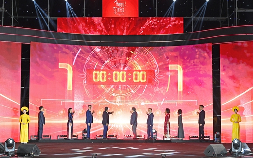 Khai mạc chương trình 