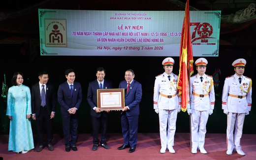 Nhà hát Múa rối Việt Nam kỷ niệm 70 năm thành lập và đón nhận Huân chương Lao động Hạng Ba 
