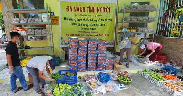 Ấm lòng “quầy hàng thực phẩm 0 đồng” ở Đà Nẵng