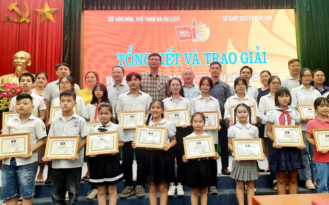 Bắc Giang: 20 tác giả được tặng Giải "Đại sứ văn hóa đọc"