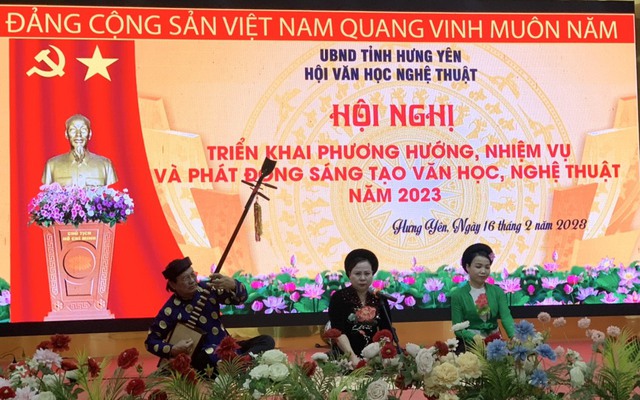 Hưng Yên triển khai nhiệm vụ “Tiếp tục xây dựng và phát triển văn học, nghệ thuật trong thời kỳ mới”