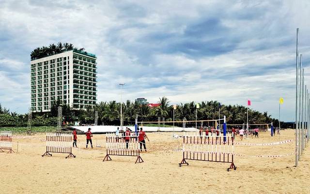 Gần 170 VĐV tranh tài Giải Vô địch trẻ và Giải Vô địch quốc gia môn bóng chuyền bãi biển năm 2024