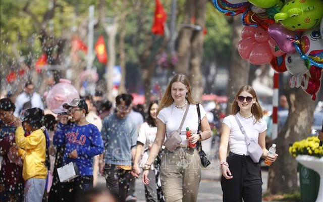 Đổi mới hoạt động văn hóa, thu hút khách du lịch đến Hà Nội