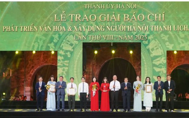 Trao giải báo chí về phát triển văn hóa và xây dựng người Hà Nội thanh lịch, văn minh