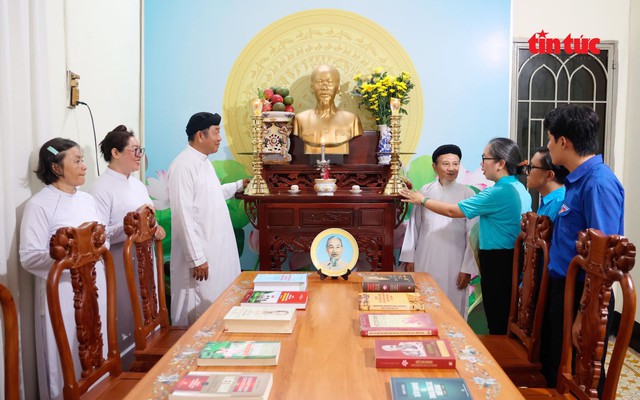Lan tỏa 'Không gian văn hóa Hồ Chí Minh' trong các cơ sở tôn giáo