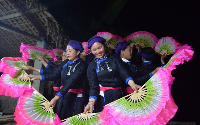 Chiến lược bảo tồn bản sắc văn hóa theo chiều sâu ở Cao Bằng