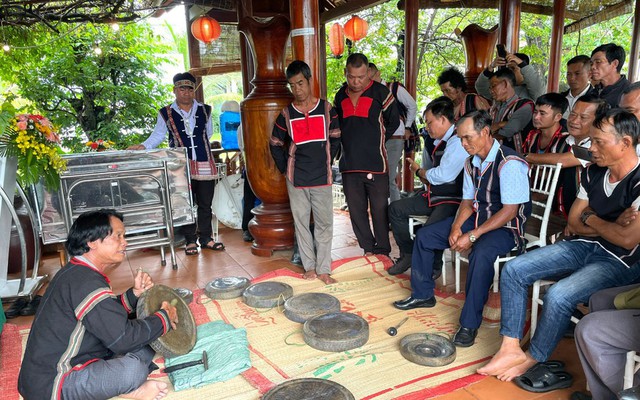 Bồi dưỡng di sản văn hóa phi vật thể cho đồng bào Jrai và Bahnar