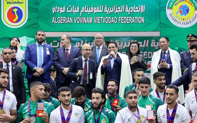 Thủ tướng Phạm Minh Chính thăm Liên đoàn Vovinam tại Algeria