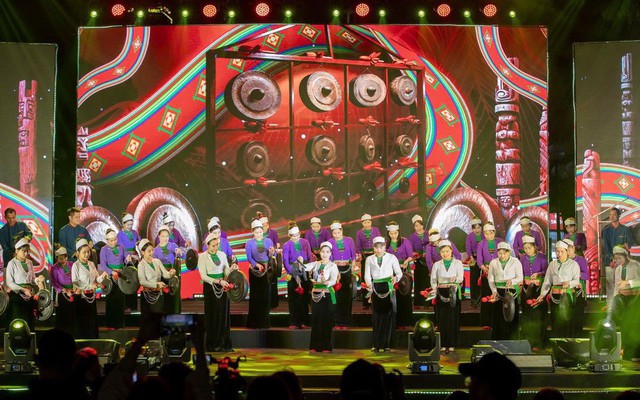 Rực rỡ sắc màu văn hóa dân tộc Mường giữa lòng Thủ đô Hà Nội