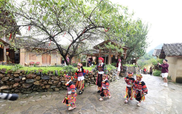 Để du lịch vùng dân tộc thiểu số phát triển bền vững