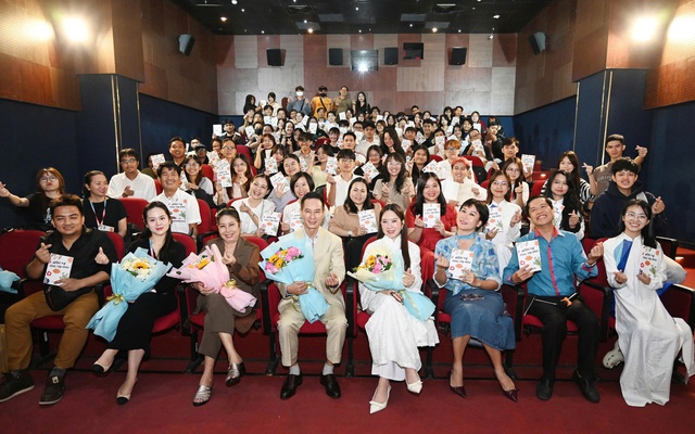 Lan tỏa tinh thần làm phim chuyên nghiệp từ buổi giao lưu với Đạo diễn Lý Hải – Nhà sản xuất Minh Hà