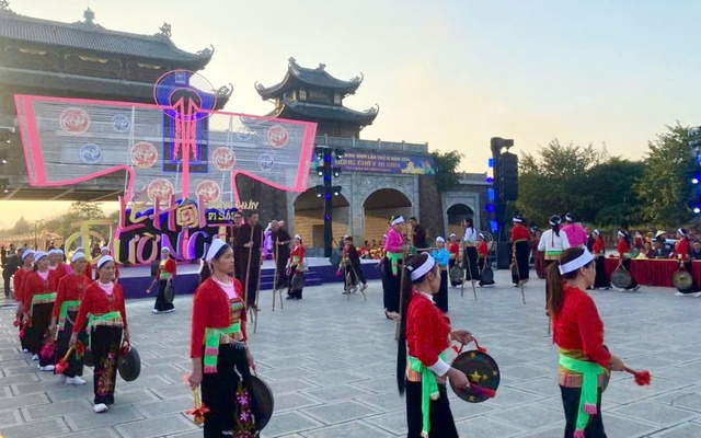 Ninh Bình: Đẩy mạnh tuyên truyền về chủ trương, chính sách bảo tồn, phát huy giá trị văn hóa truyền thống của các dân tộc thiểu số gắn với phát triển du lịch