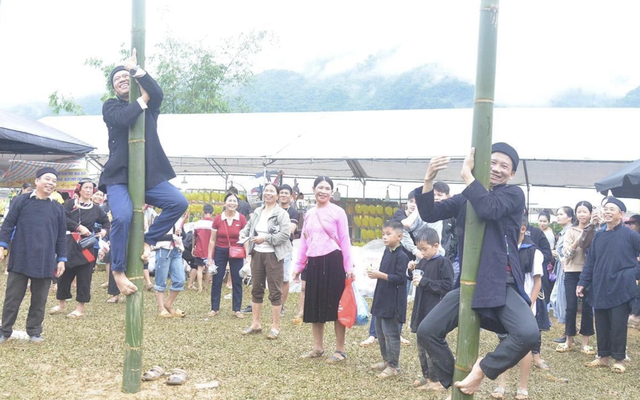 Gìn giữ và phát huy giá trị văn hóa truyền thống đặc sắc của đồng bào dân tộc La Chí