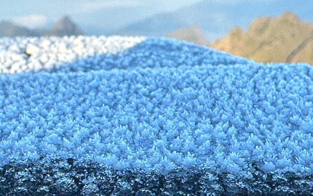 Fansipan xuất hiện lớp băng dày nhất từ đầu mùa đông