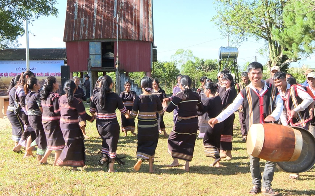 Gia Lai: Ra mắt câu lạc bộ cồng chiêng làng Krái - góp phần bảo tồn không gian văn hóa cồng chiêng Tây Nguyên
